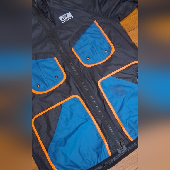 Nike Track Jacket - Picture 4 of 10